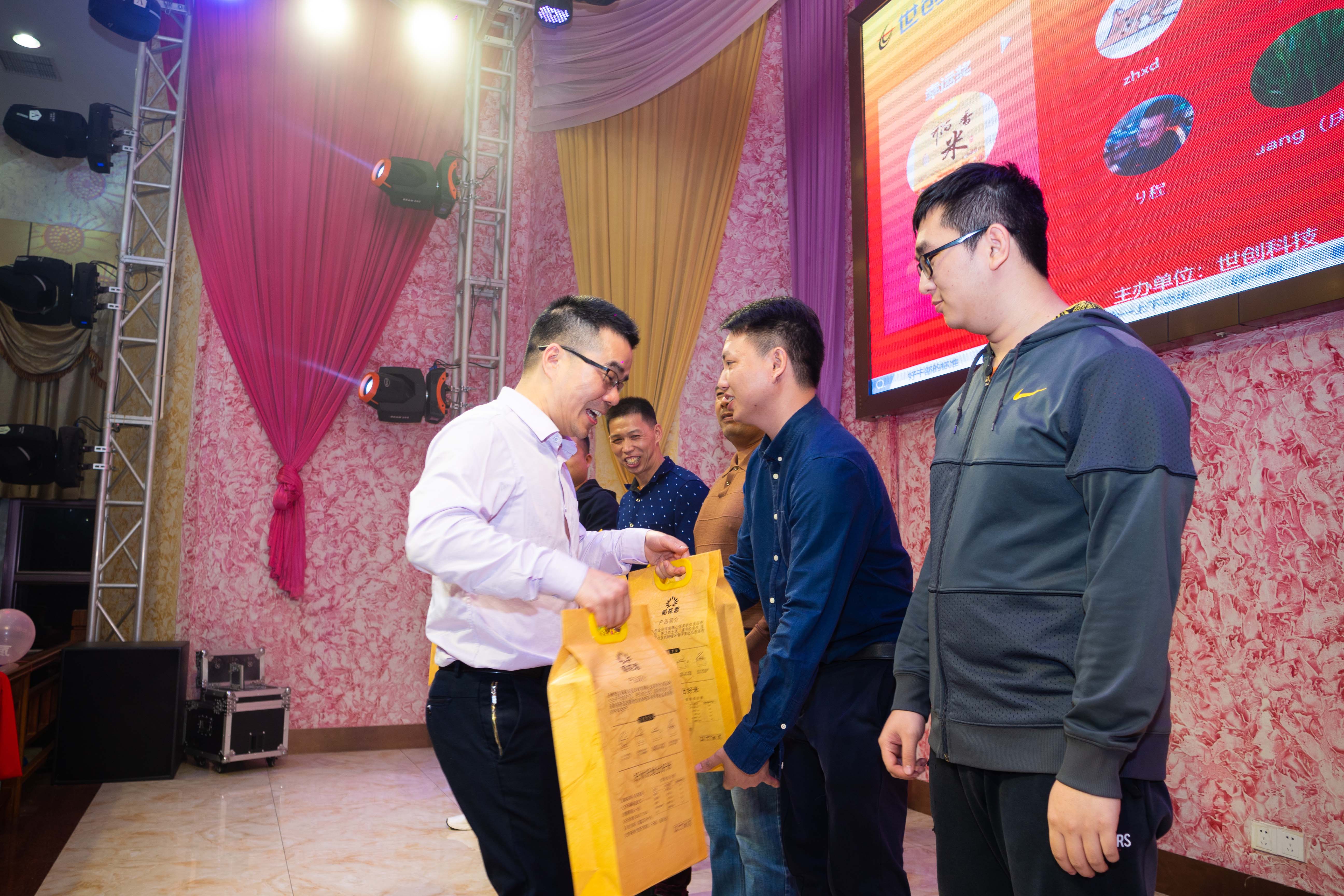 1589512975251395.jpg 1589512975251395.jpg