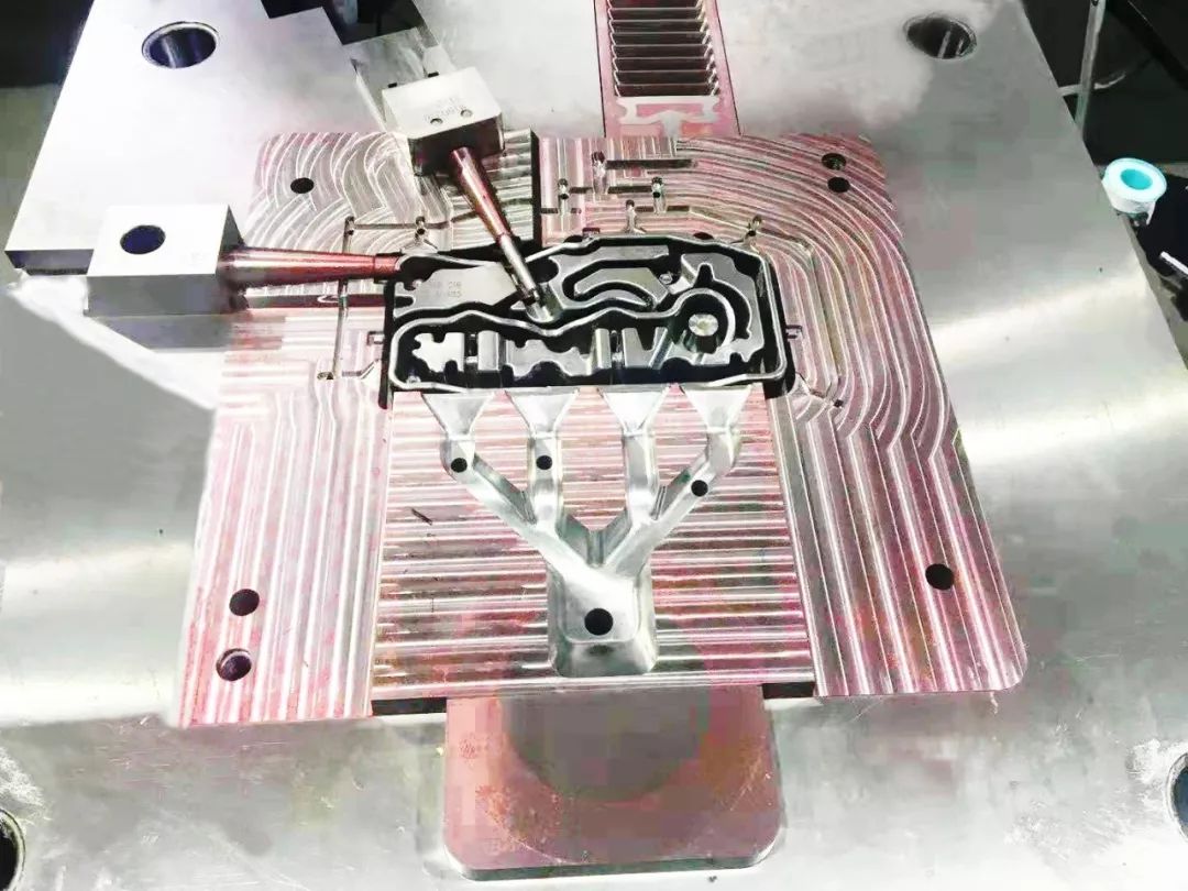 1668136730885622.jpg 6 美妙的人际关系.jpg