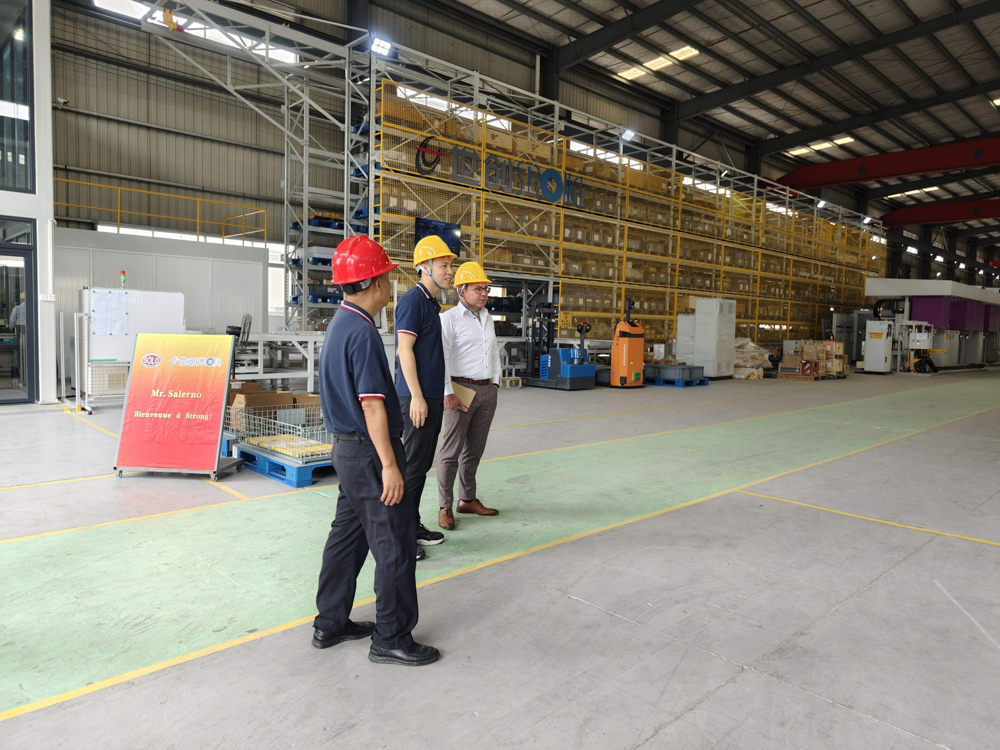1697009167658264.jpg 瑞士SOLO总裁Mr·Salerno莅临世创科技6.jpg