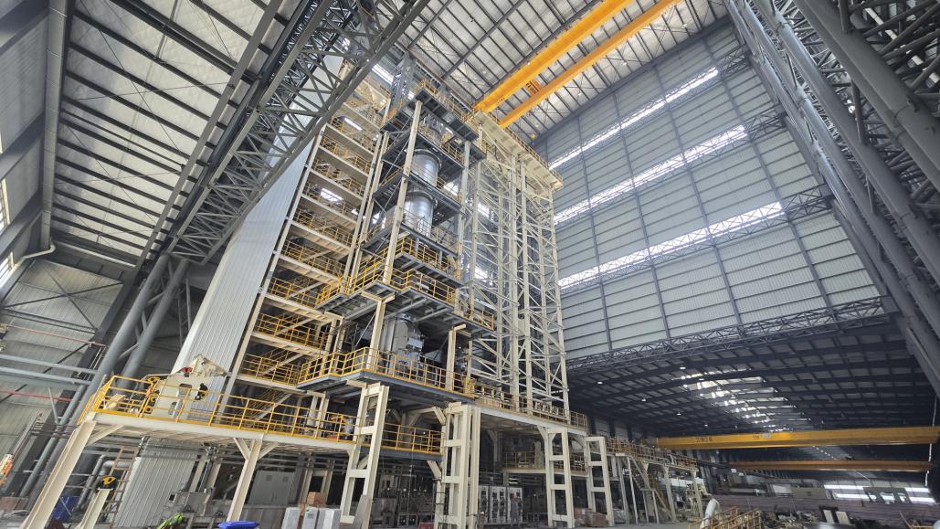 1743904499265216.jpg 立式炉.jpg