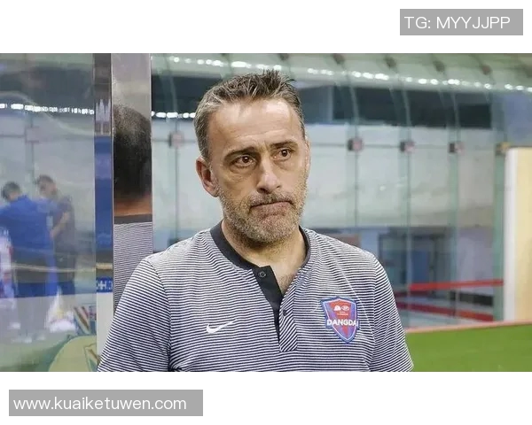 外貌不被看好的足球明星却凭实力赢得尊重和成功