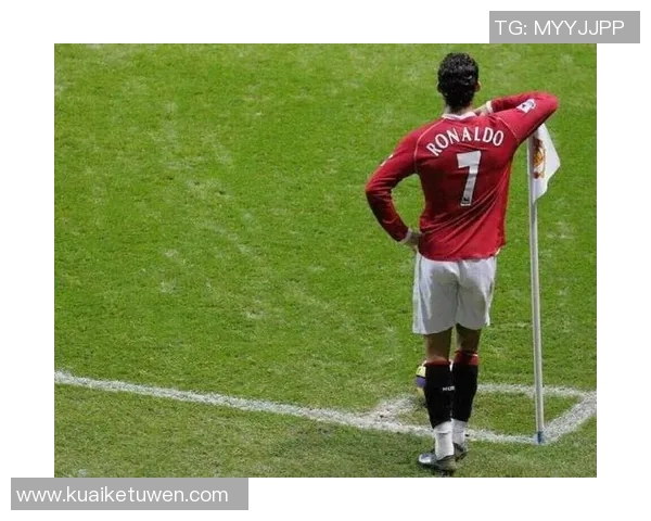 穿越绿茵时光隧道回顾足球球星年代辉煌瞬间